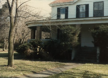 Circular Porch At The Fred Boyce Farm House